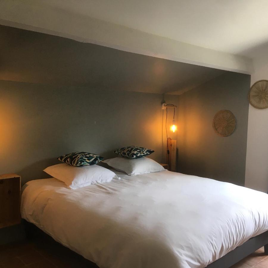 La Petite Sardine Bed and Breakfast Lirac Eksteriør billede